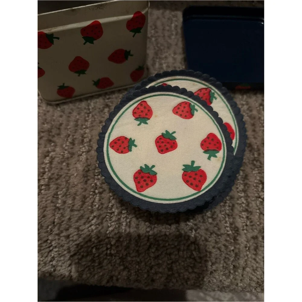 Potpourri Press vintage Tin with Coasters